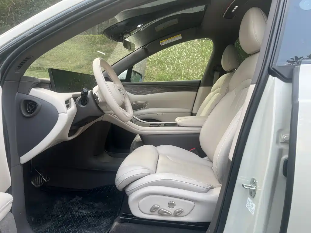 ZHIJI AUTOMOBILE ZHIJI LS7