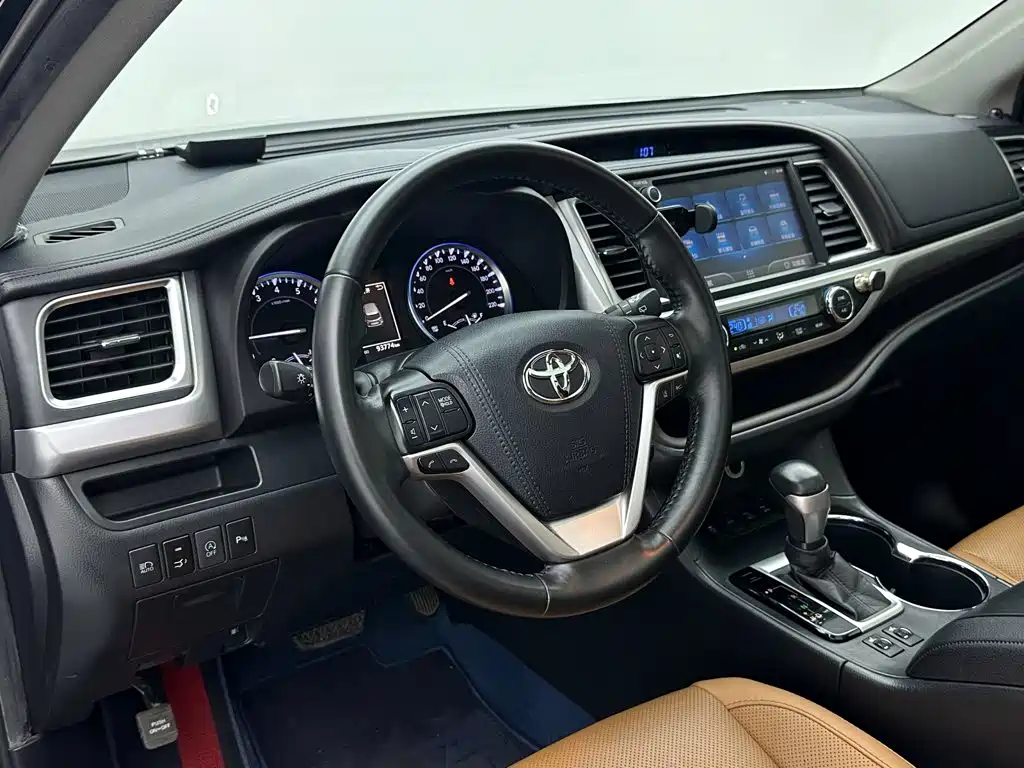 Toyota Highlander — миниатюра 10