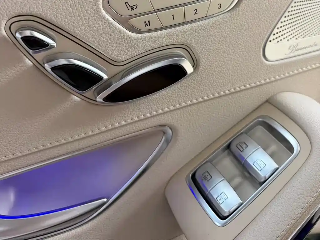 Mercedes-Benz S-Class — миниатюра 9