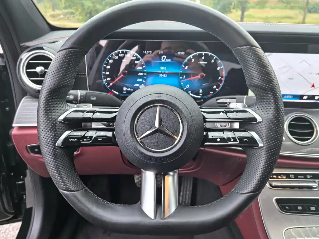 MERCEDES-BENZ E CLASS