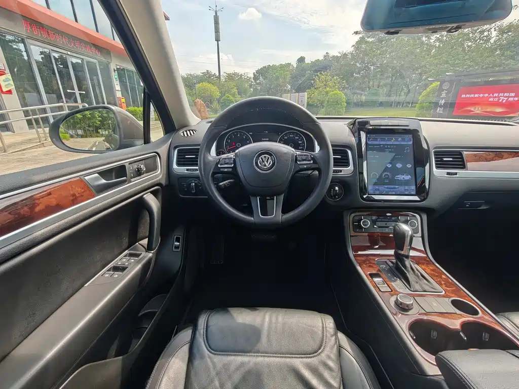 Volkswagen Touareg — миниатюра 8