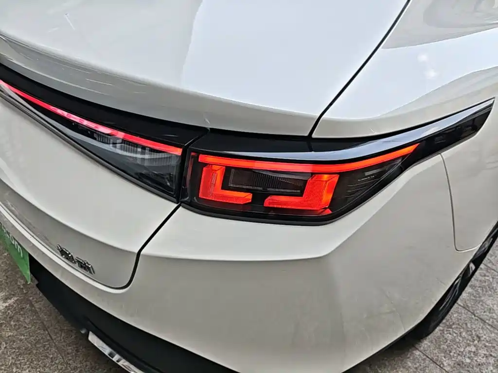 Changan Eado — миниатюра 8