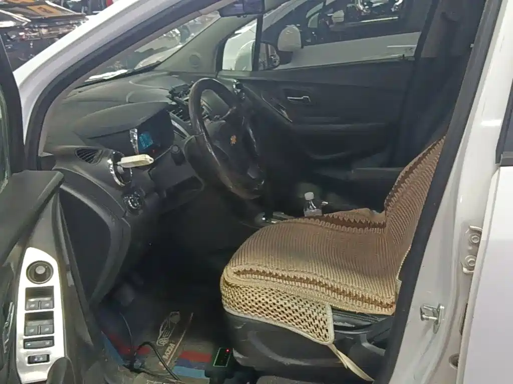 Chevrolet Trax — миниатюра 15
