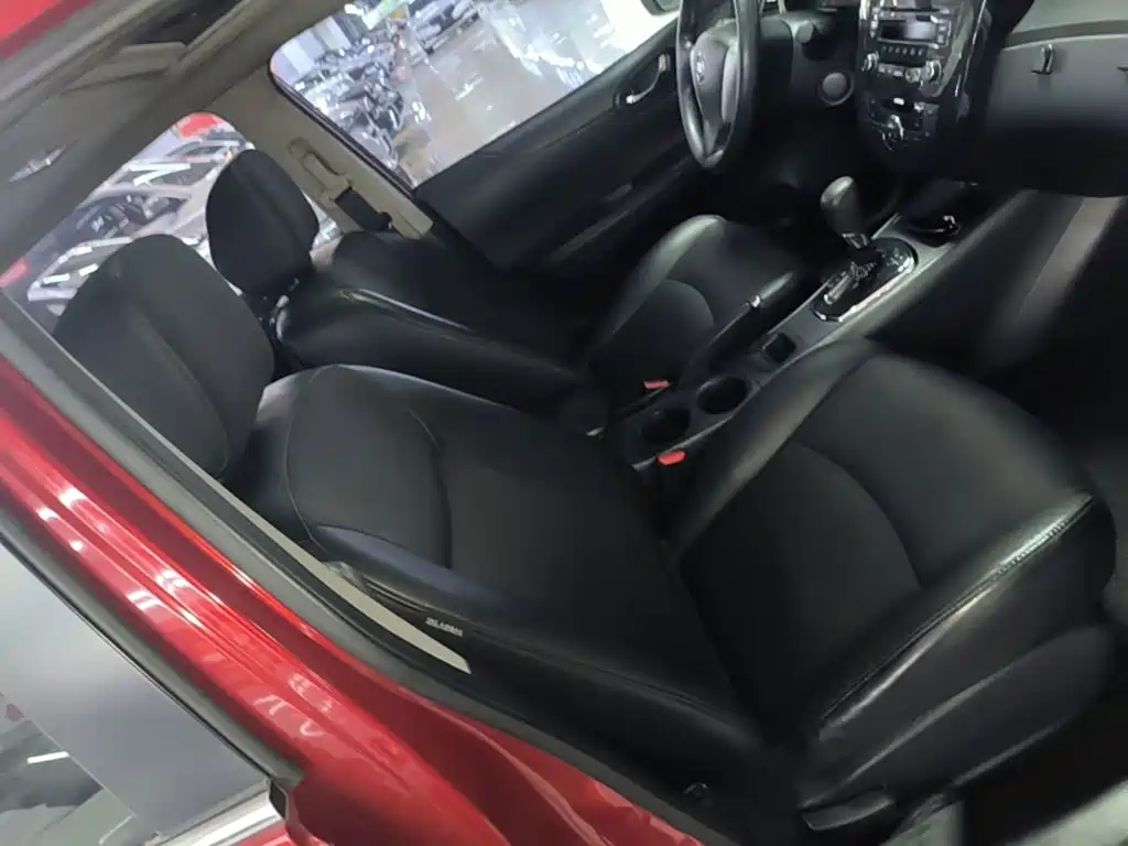 Nissan Tiida — миниатюра 25