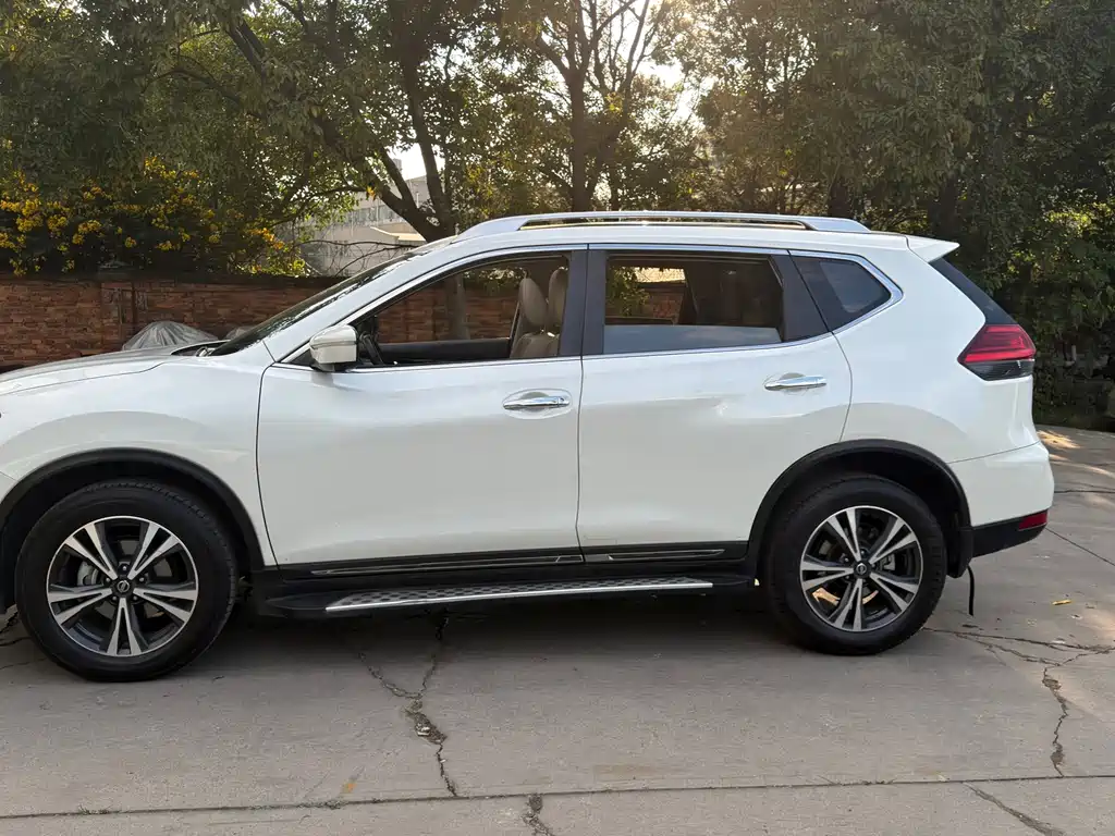 Nissan X-Trail — миниатюра 3