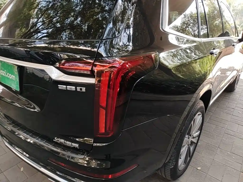 Cadillac XT6 — миниатюра 8