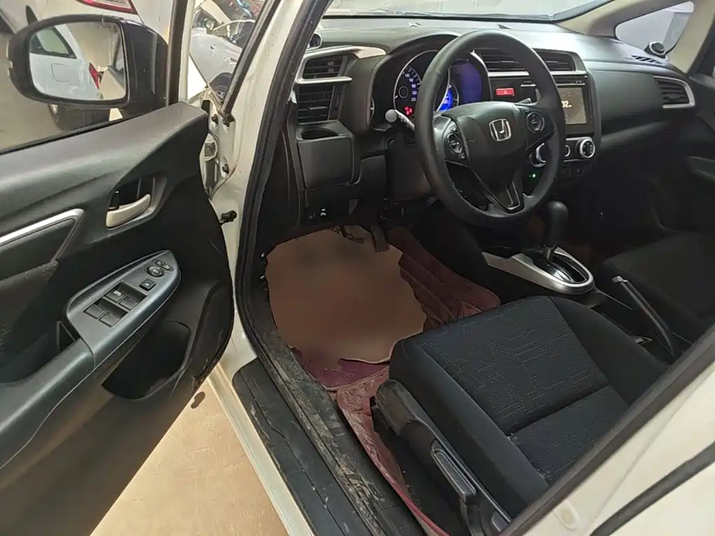 Honda Fit — миниатюра 16