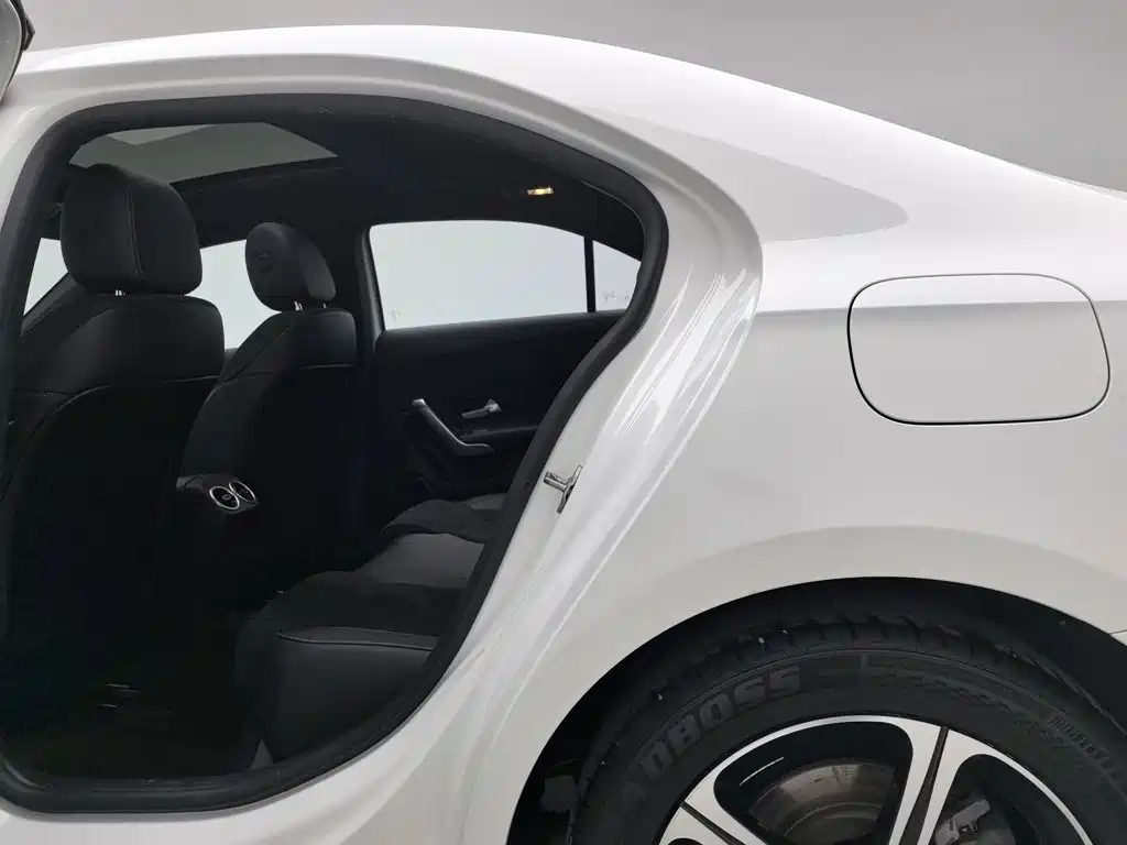 Mercedes-Benz A-Class — миниатюра 15