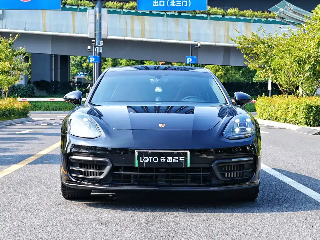 Porsche Panamera E-Hybrid 2023 — фото 2