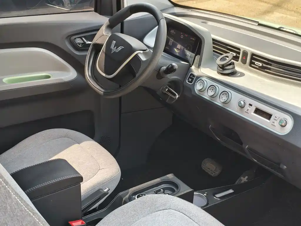 Wuling MINIEV — миниатюра 9