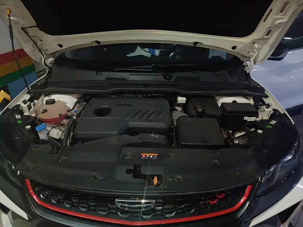 Geely Binyue — миниатюра 16