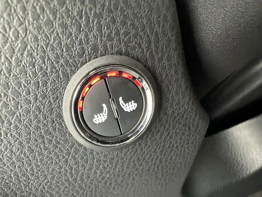 Toyota Yaris L — миниатюра 11