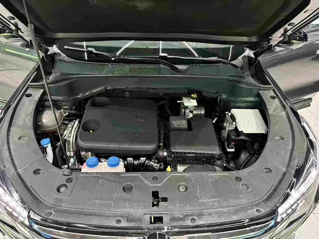 Changan UNI-Z New Energy — миниатюра 20