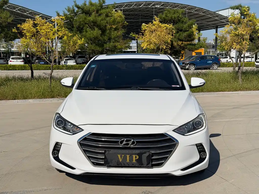 Hyundai Elantra — миниатюра 2