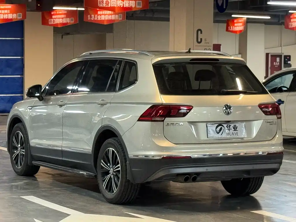 Volkswagen Tiguan L L 2019 330TSI AT Comfort VI