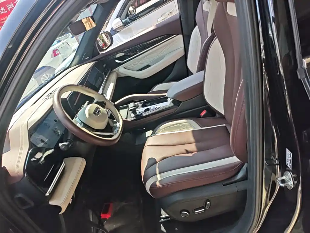 Geely Xingyue L — миниатюра 15
