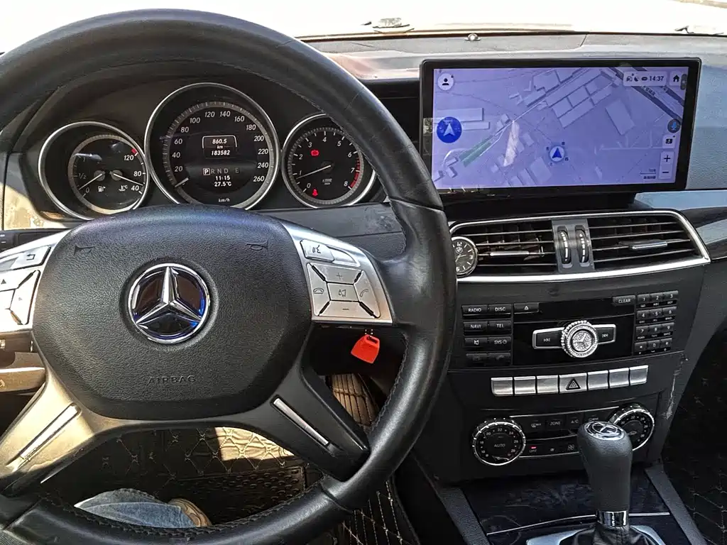 Mercedes-Benz C-Class — миниатюра 13