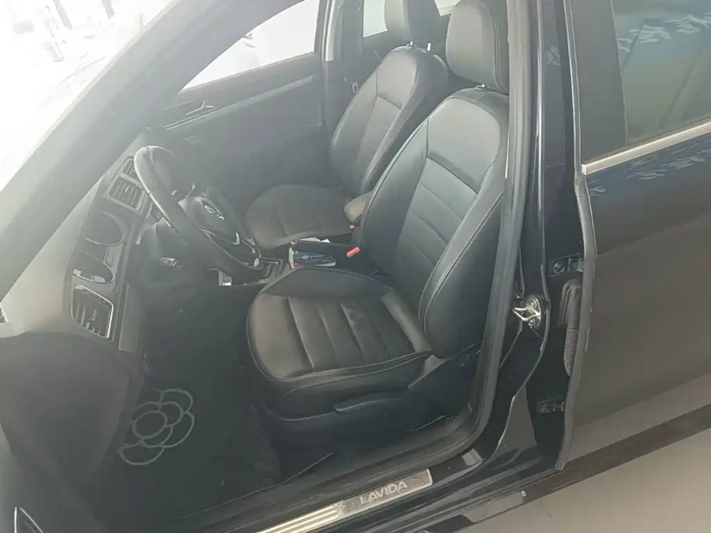 Volkswagen Lavida — миниатюра 15