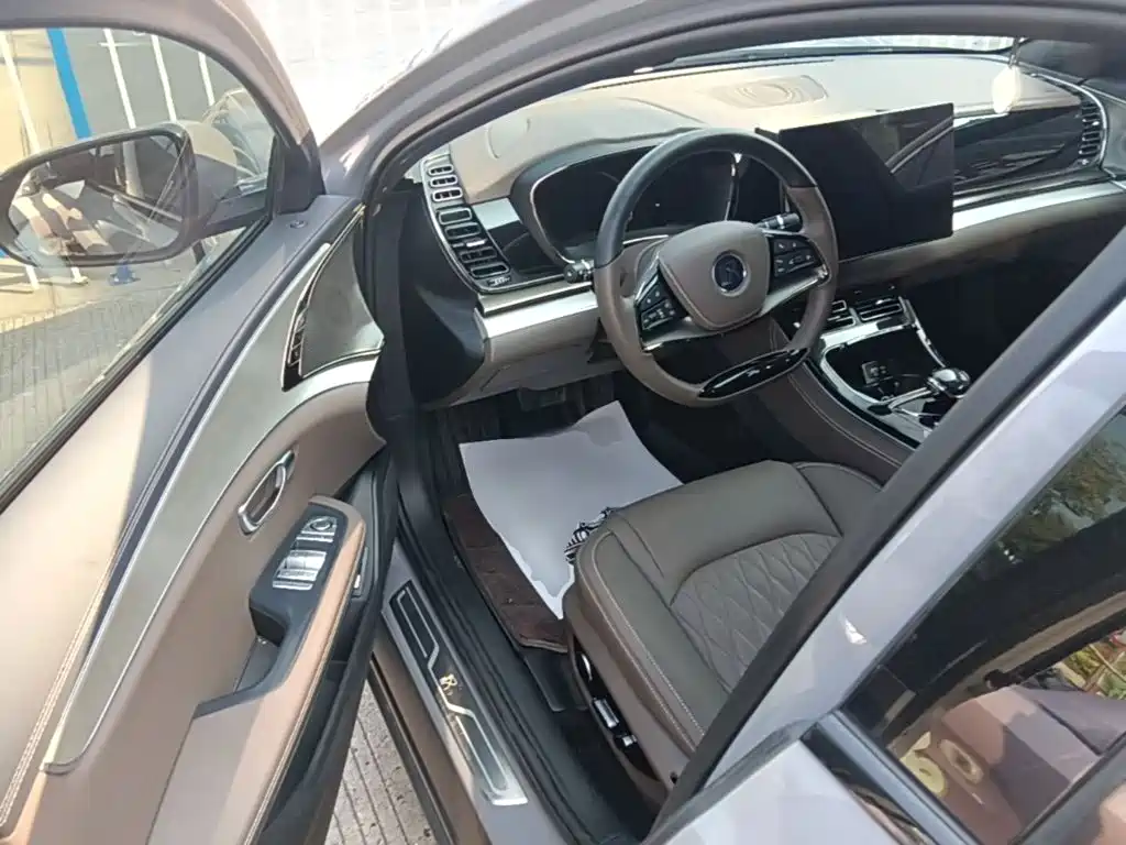 BYD Han — миниатюра 16