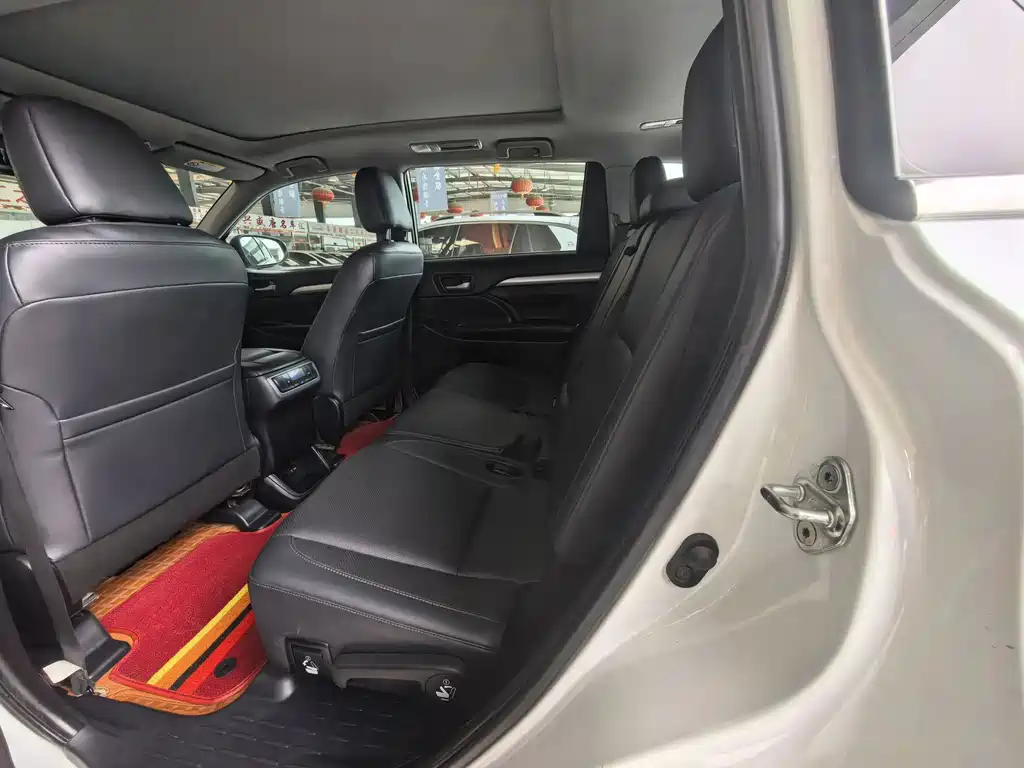 Toyota Highlander — миниатюра 8