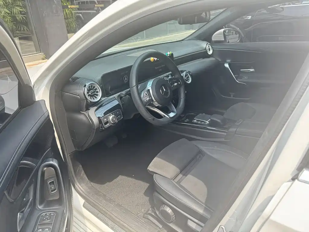 Mercedes-Benz A-Class — миниатюра 3