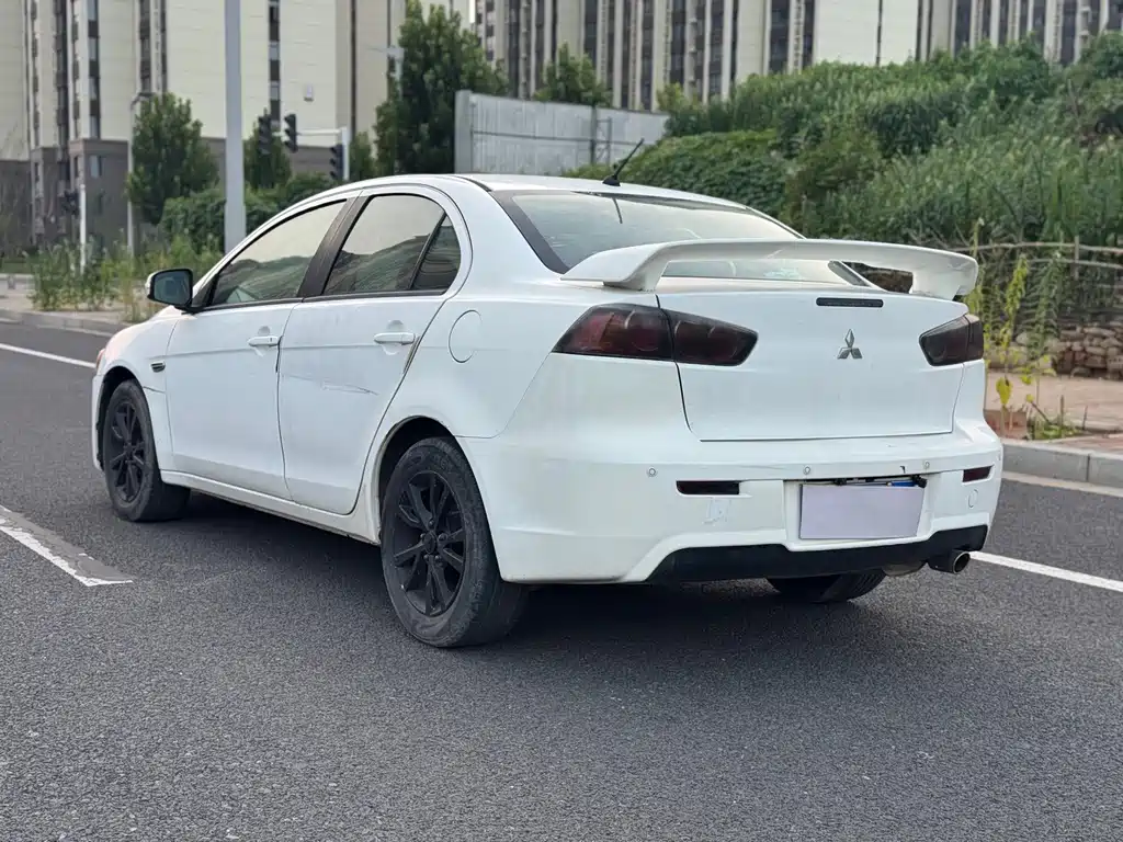 Mitsubishi Lancer EX — миниатюра 7