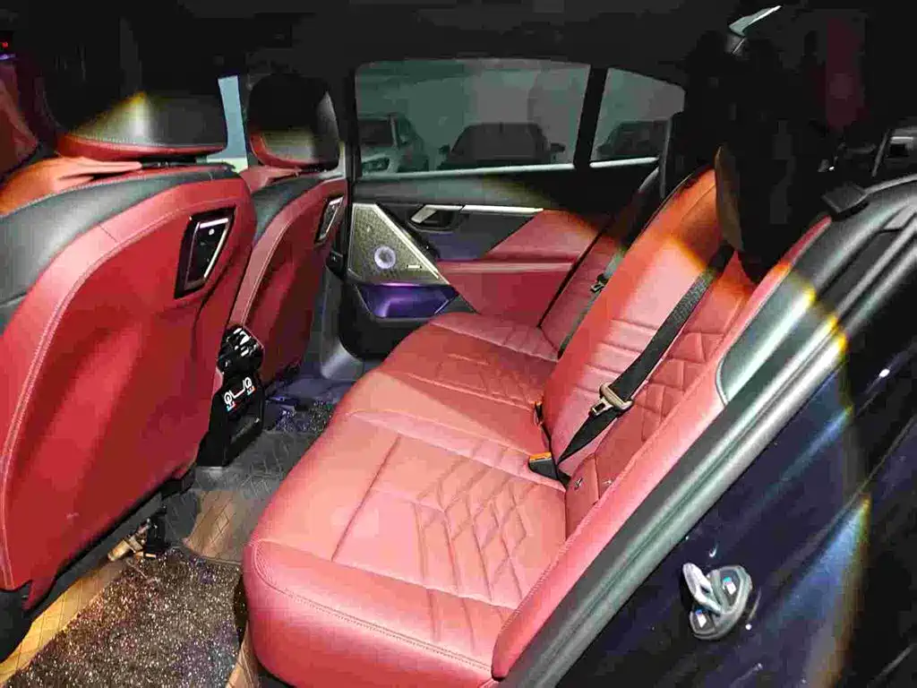 BMW 5 Series — миниатюра 3