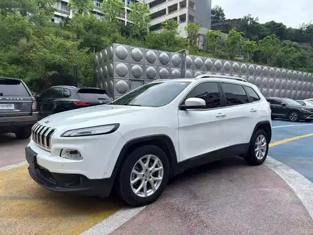 Jeep Cherokee