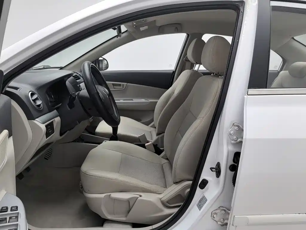 Changan V5 — миниатюра 10