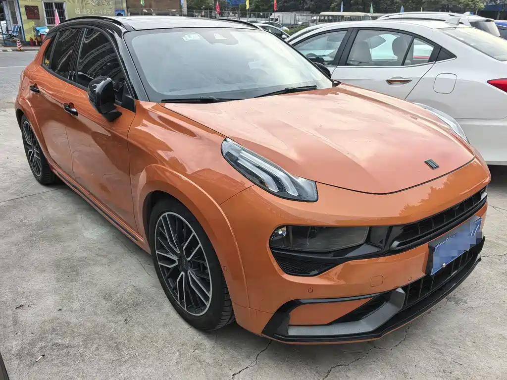 Lynk & Co 02 Hatchback — миниатюра 3