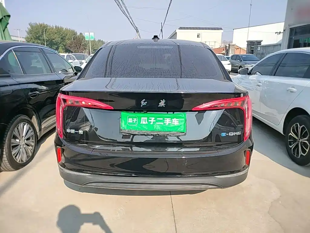 Hongqi Hongqi E-QM5 — миниатюра 6