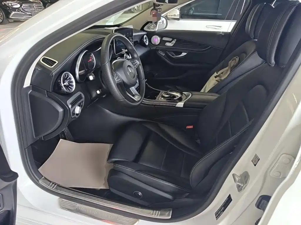 Mercedes-Benz C-Class — миниатюра 15