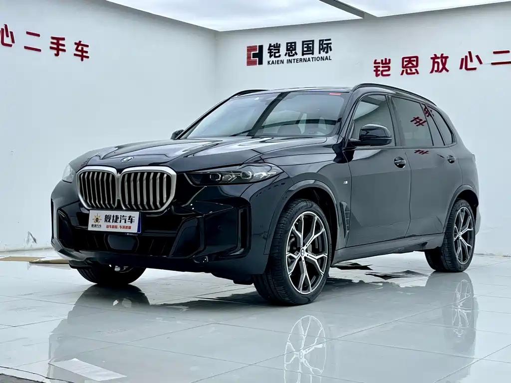 BMW X5 2023 xDrive 30Li Premium M Sport