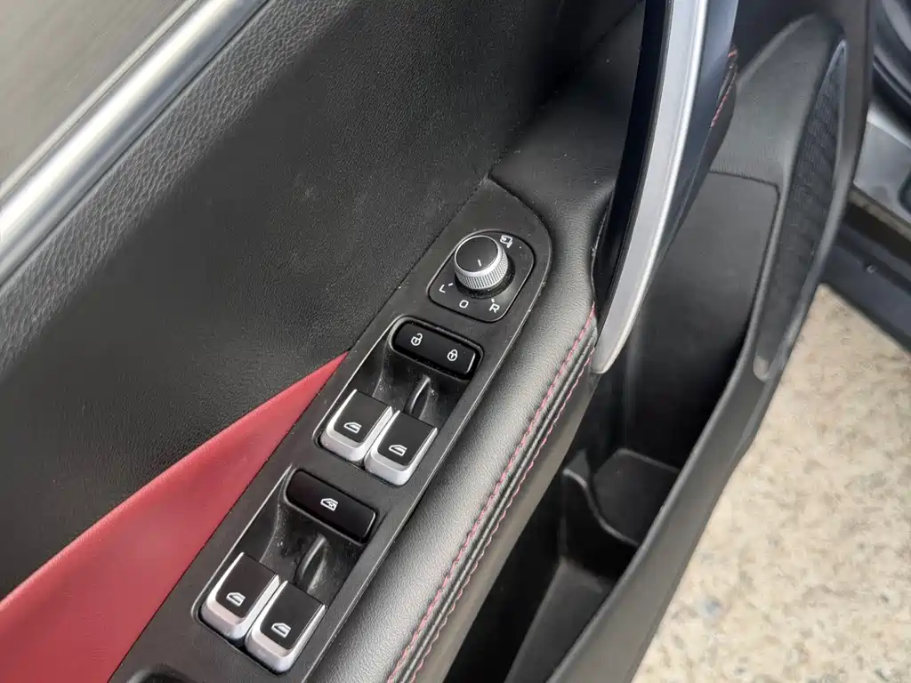 Geely Binyue — миниатюра 17