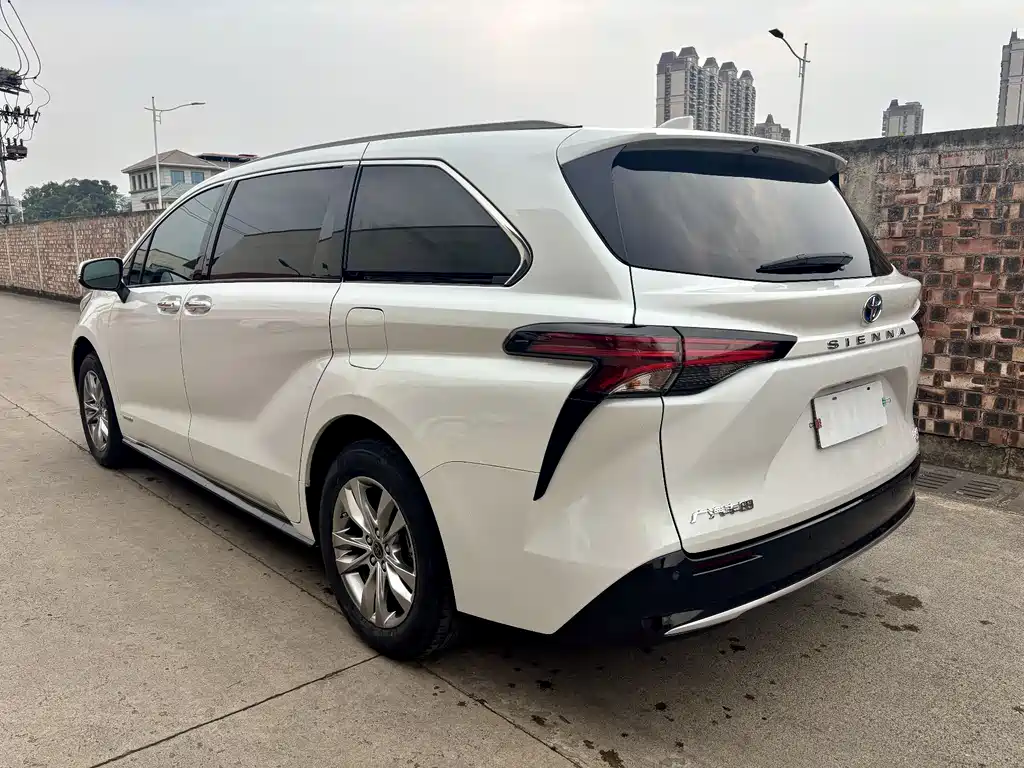 Toyota Sienna 2021 2.5L Luxury
