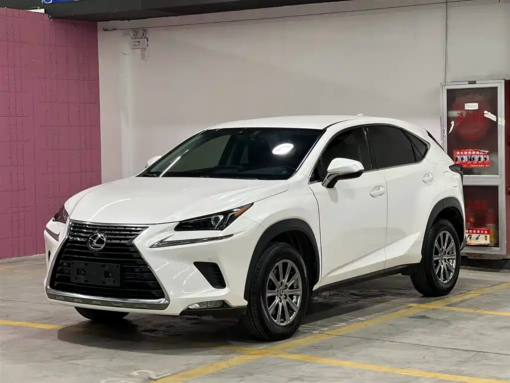 Lexus NX 2019