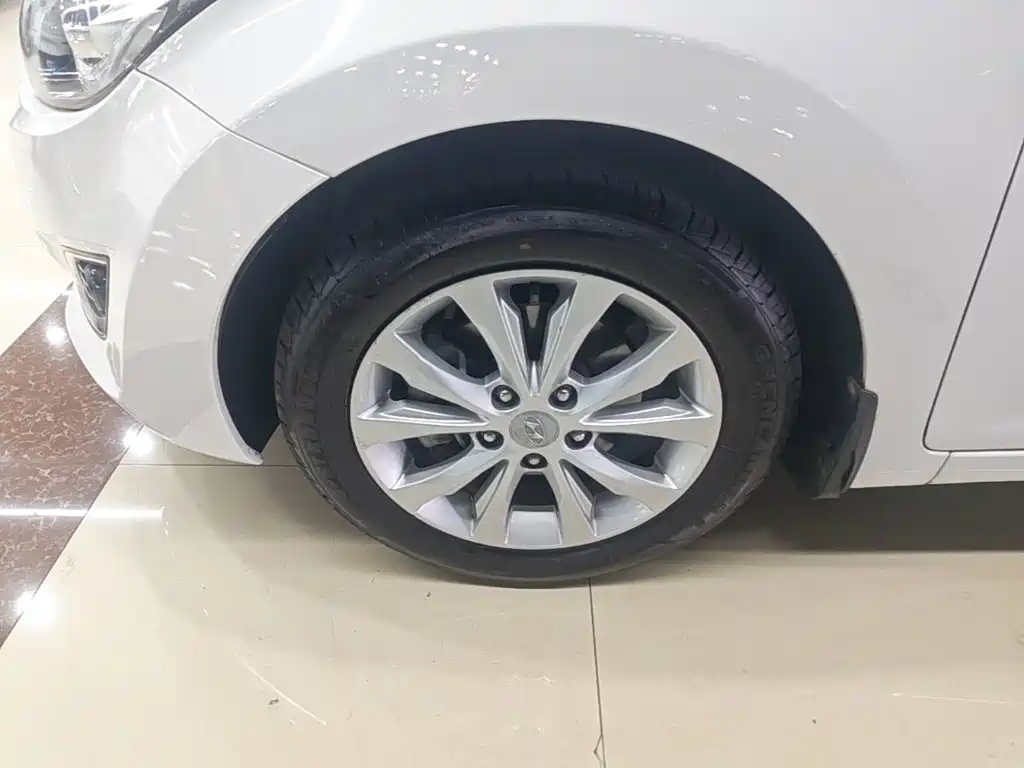 Hyundai Elantra Langdong — миниатюра 23
