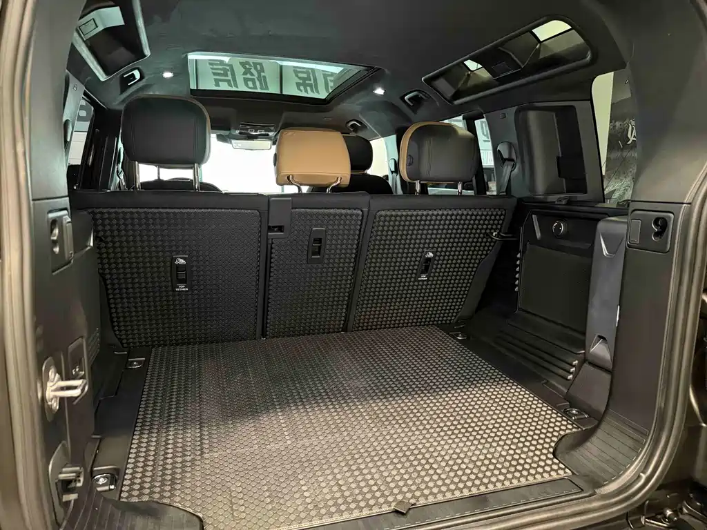 Land Rover Defender — миниатюра 20