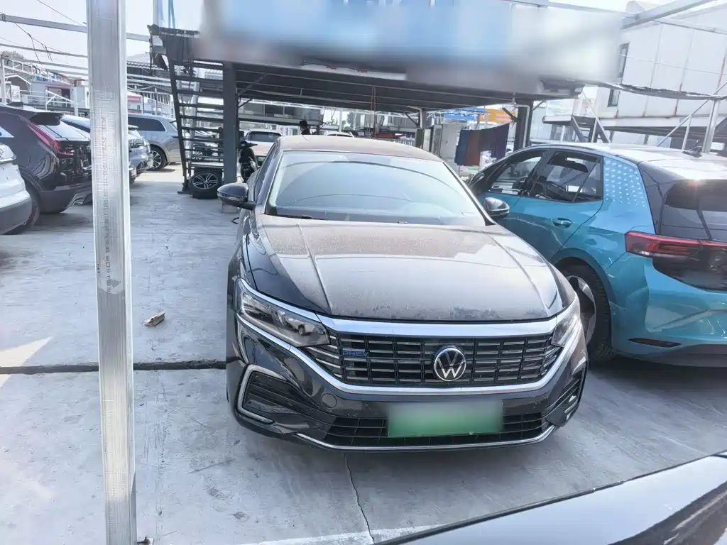 Volkswagen Passat PHEV — миниатюра 3