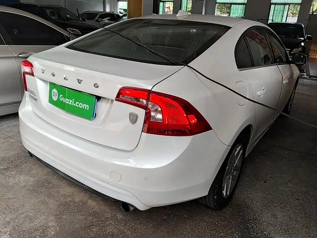 Volvo S60 — миниатюра 7