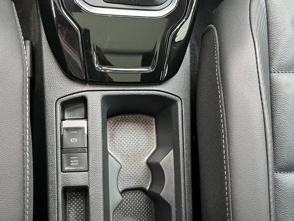 Volkswagen T-Roc — миниатюра 16