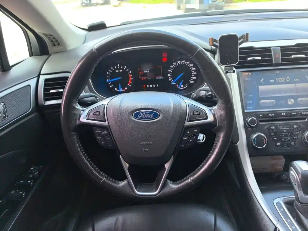 Ford Mondeo — миниатюра 11