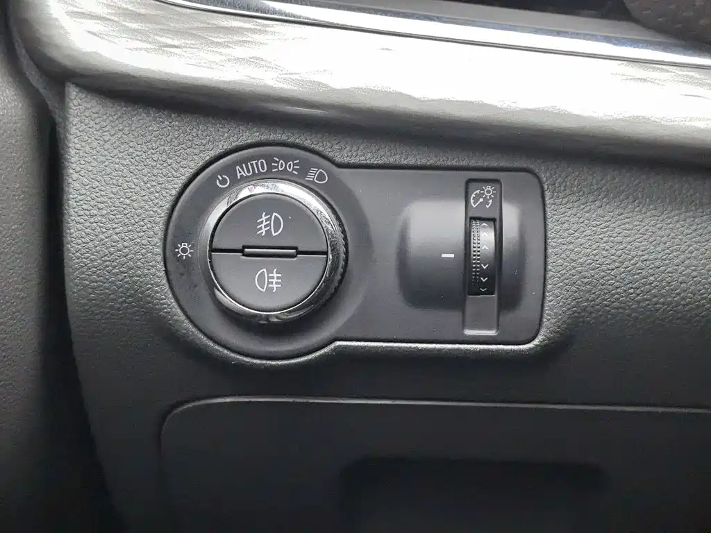 Chevrolet Malibu — миниатюра 21