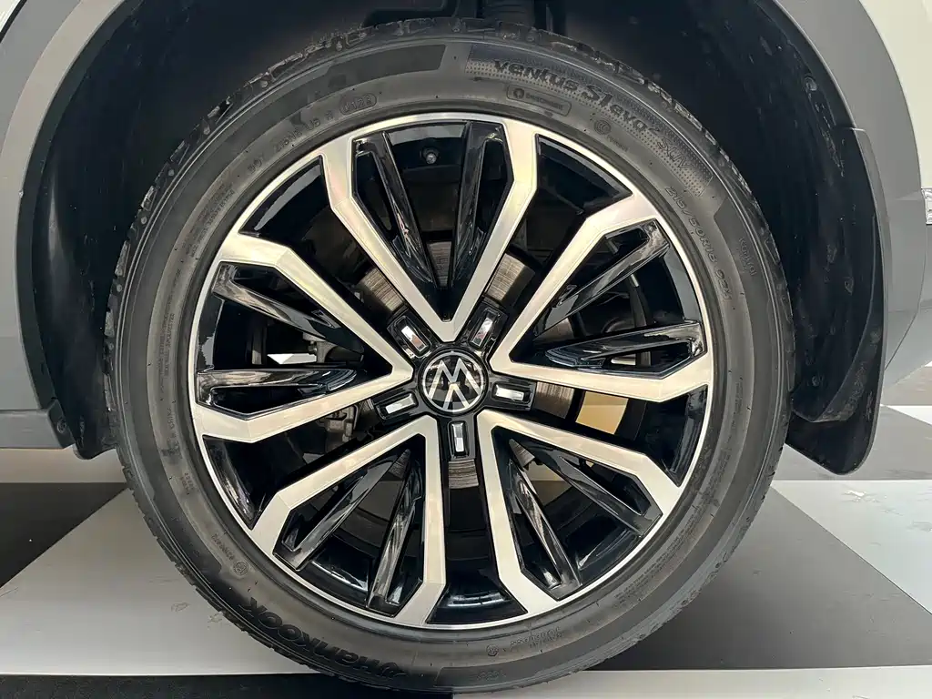 Volkswagen T-Roc — миниатюра 20