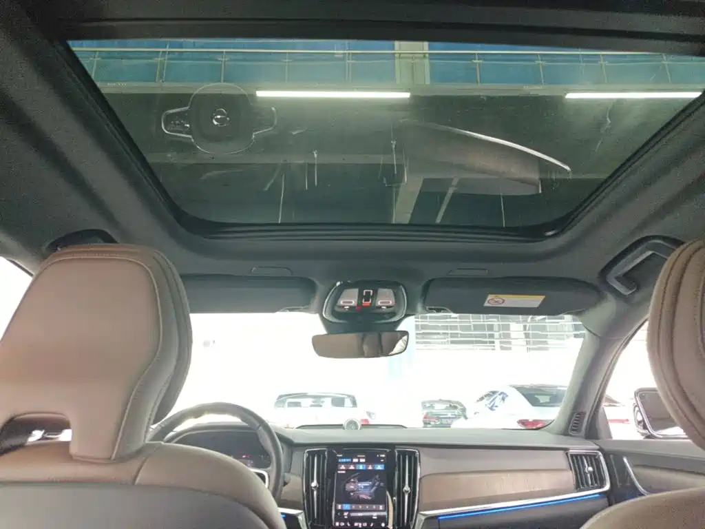 Volvo S90 — миниатюра 18