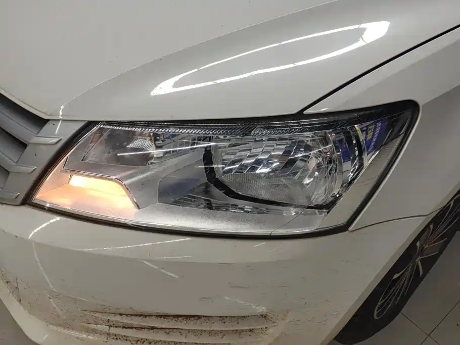 Volkswagen Santana — миниатюра 5