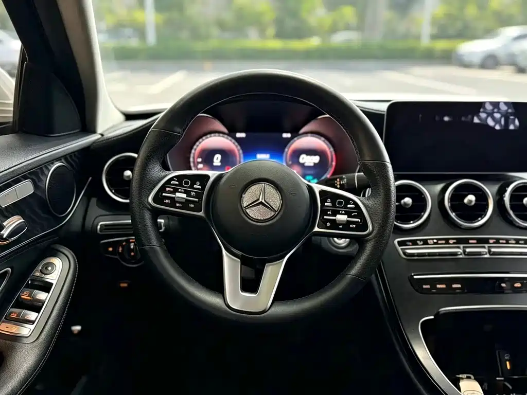 Mercedes-Benz C-Class — миниатюра 8