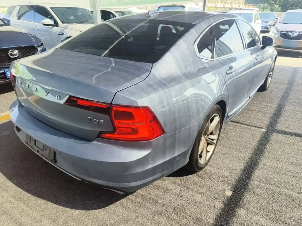 Volvo S90 — миниатюра 7