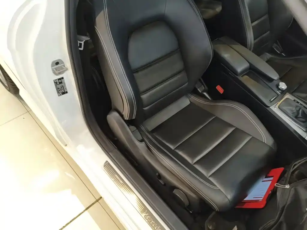 Mercedes-Benz C-Class (Import) — миниатюра 25