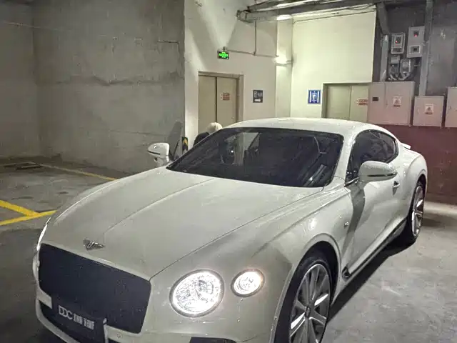 BENTLEY CONTINENTAL 2021